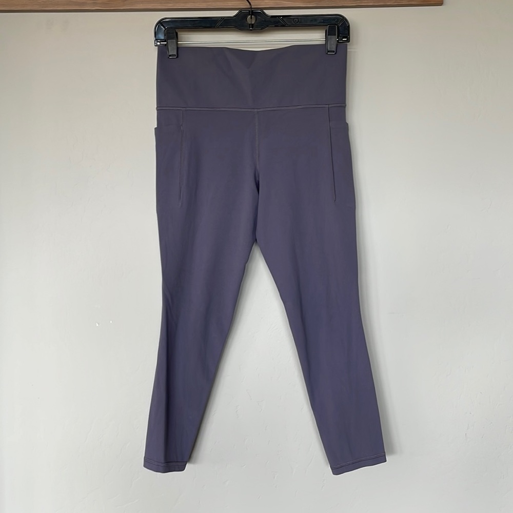 Athleta Salutation leggings with pockets
